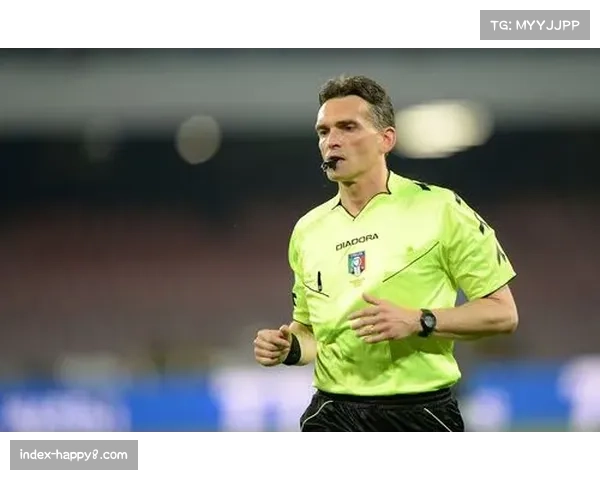 意甲裁判委员会内部文件强调,将更严格审查转换中的战术犯规 意甲裁判委员会内部文件强调,将更严格审查转换中的战术犯规